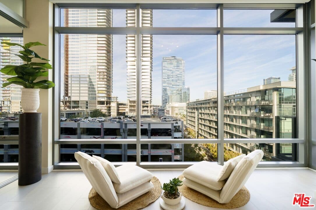 2 bd, 3 ba Condo in Los Angeles, CA — $4,995/mo — photo 1