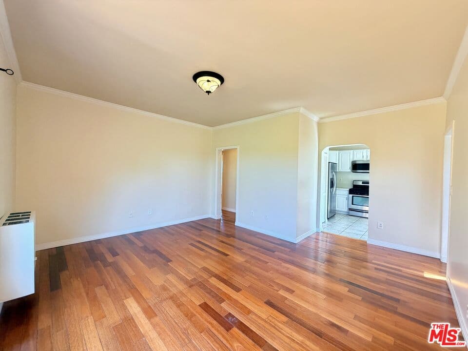 2 bd, 1 ba Apartment in Los Angeles, CA — $3,395/mo — photo 2