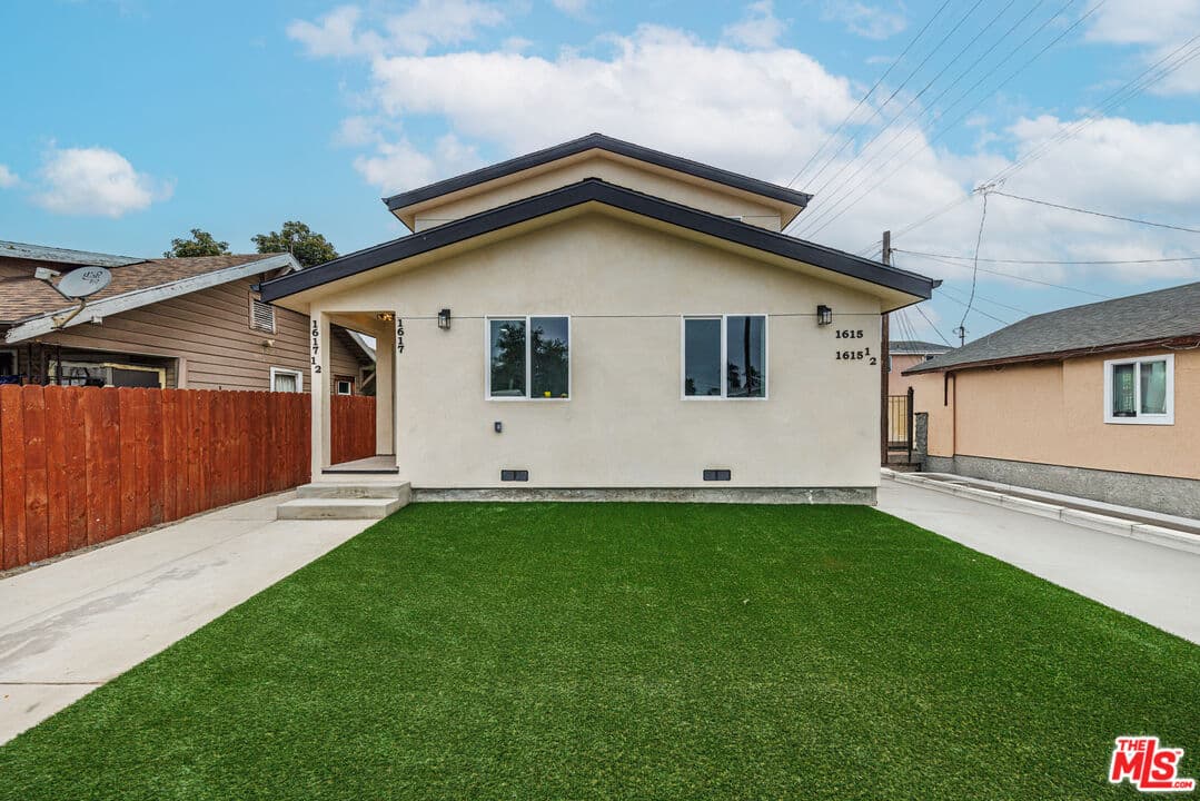 15 bd, 8 ba Apartment in Los Angeles, CA — $18,000/mo — photo 1