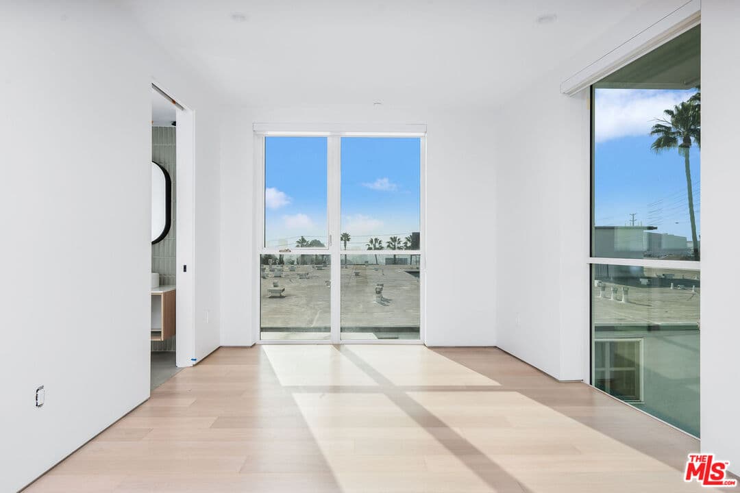2 bd, 2 ba Apartment in West Hollywood, CA — $7,695/mo — photo 2