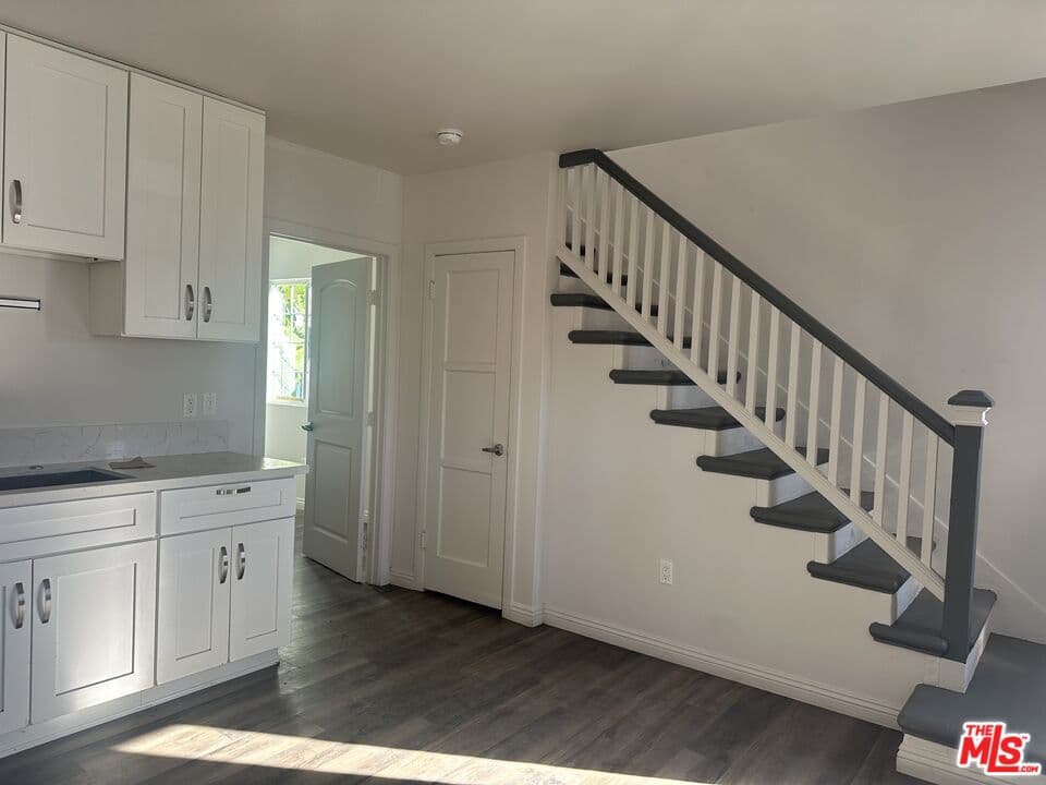 4 bd, 2 ba Townhouse in Los Angeles, CA — $4,400/mo — photo 1
