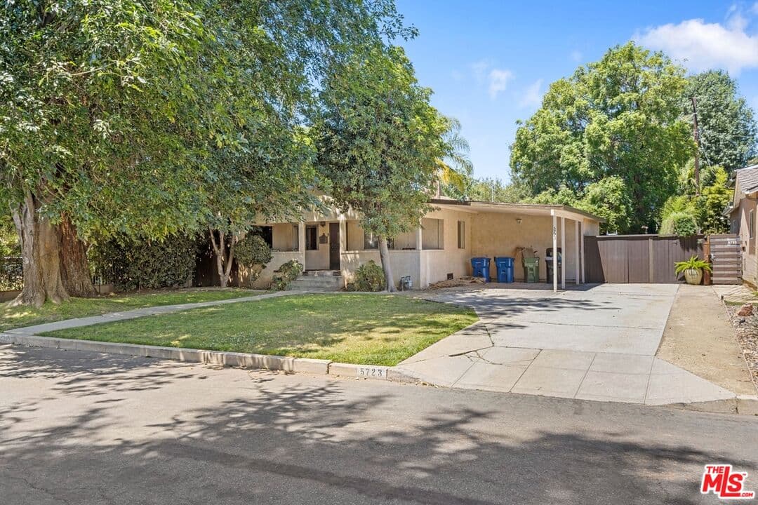 3 bd, 2 ba House in Sherman Oaks, CA — $4,750/mo — photo 2
