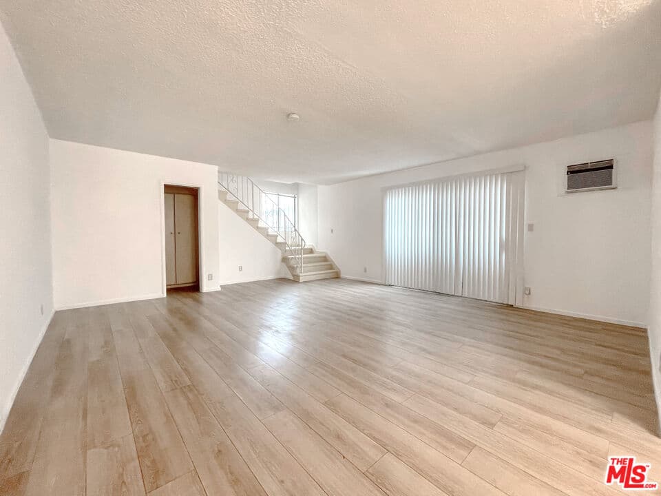 2 bd, 2 ba Apartment in West Hollywood, CA — $3,000/mo — photo 2