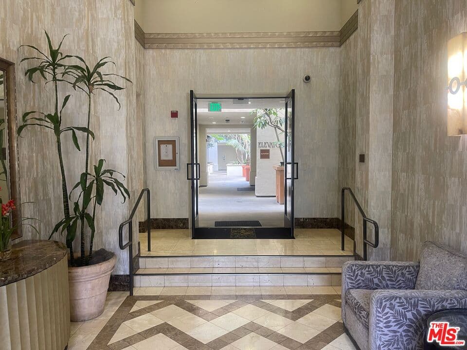 2 bd, 2 ba Condo in Playa Vista, CA — $5,800/mo — photo 2