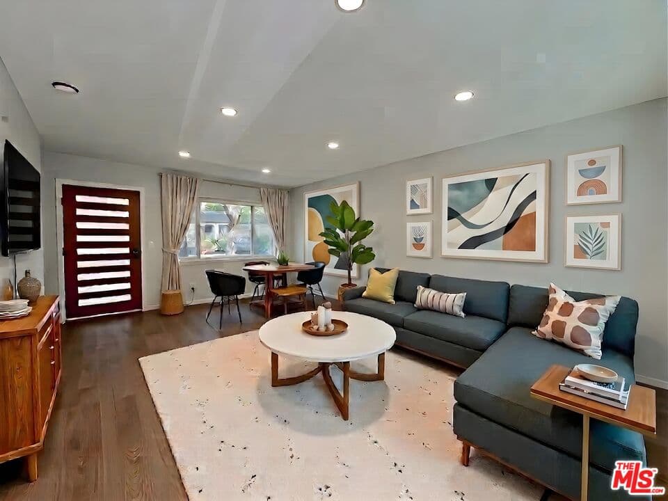 2 bd, 3 ba Townhouse in Los Angeles, CA — $5,045/mo — photo 1