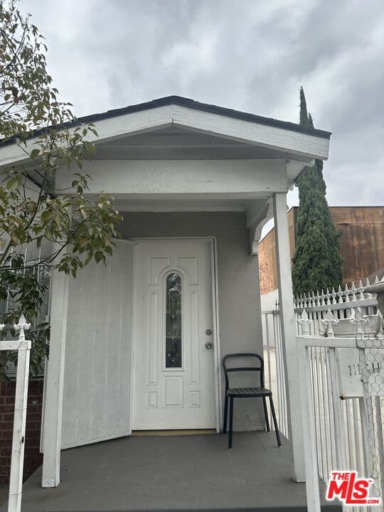 2 bd, 1 ba Apartment in Los Angeles, CA — $2,600/mo — photo 2