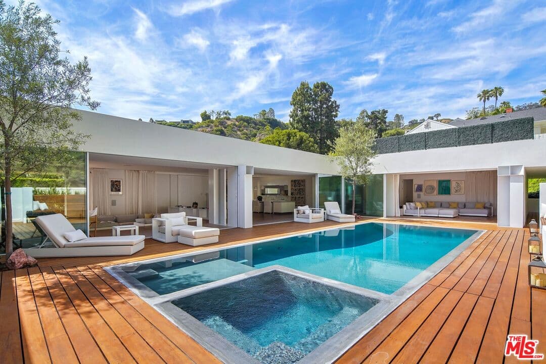 4 bd, 4 ba House in Beverly Hills, CA — $31,000/mo — photo 1