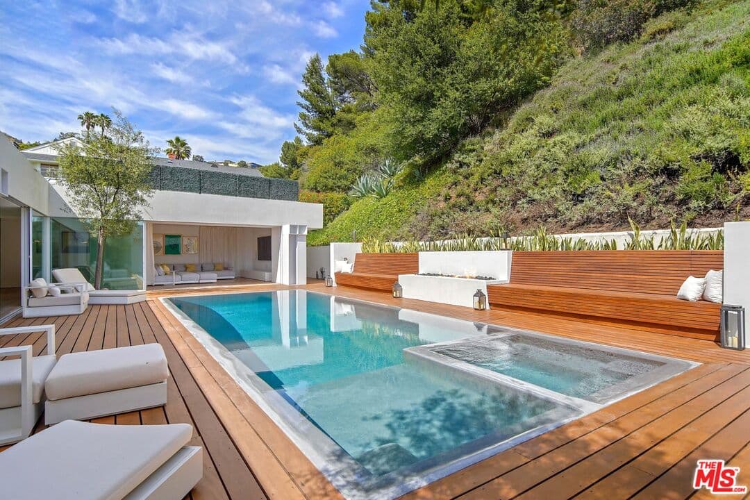 4 bd, 4 ba House in Beverly Hills, CA — $31,000/mo — photo 2