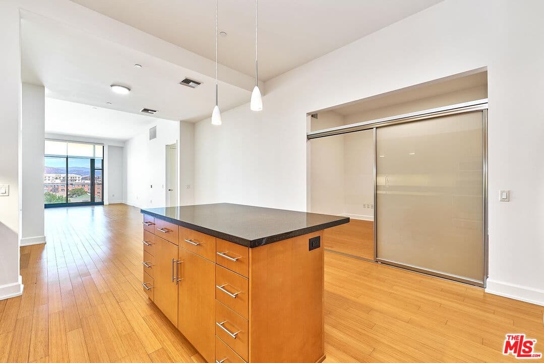 2 bd, 2 ba Condo in Los Angeles, CA — $3,780/mo — photo 1