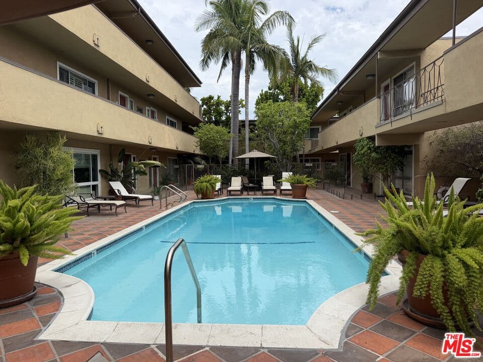1 bd, 1 ba Condo in West Hollywood, CA — $2,900/mo — photo 1