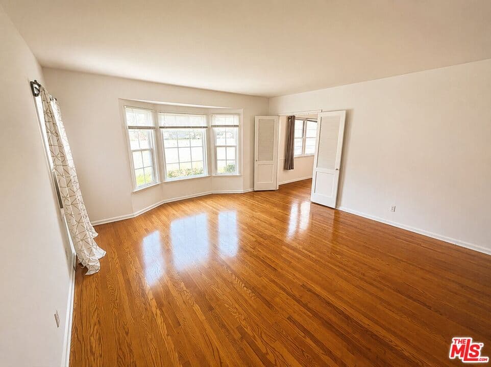 2 bd, 1 ba House in Los Angeles, CA — $3,450/mo — photo 2
