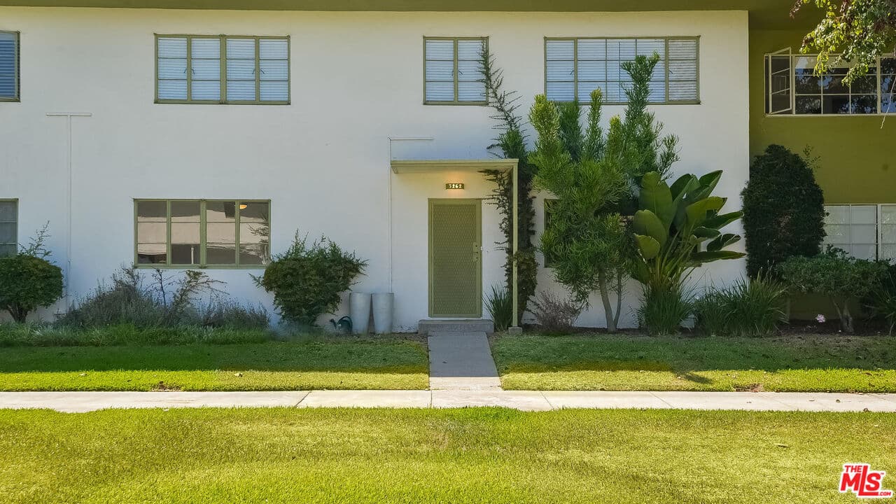 2 bd, 1 ba Condo in Los Angeles, CA — $3,300/mo — photo 1