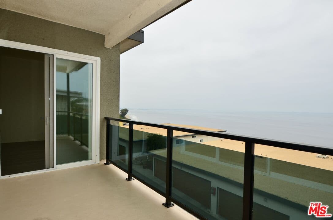 16 bd, 16 ba Apartment in Malibu, CA — $5,750/mo — photo 1