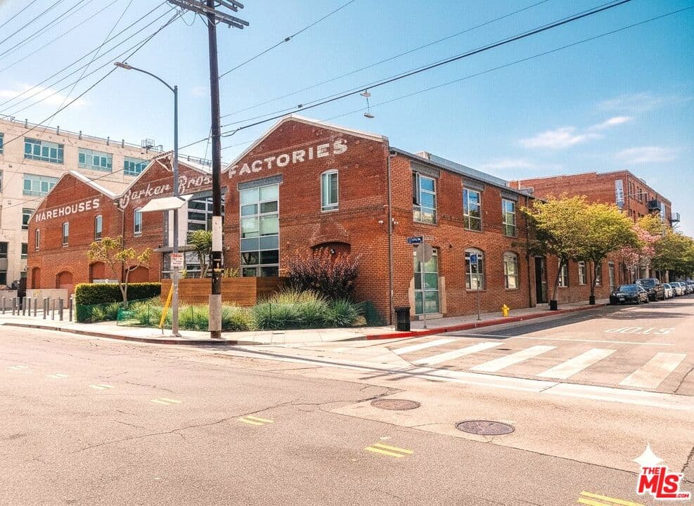 2 bd, 2 ba Apartment in Los Angeles, CA — $5,500/mo — photo 1