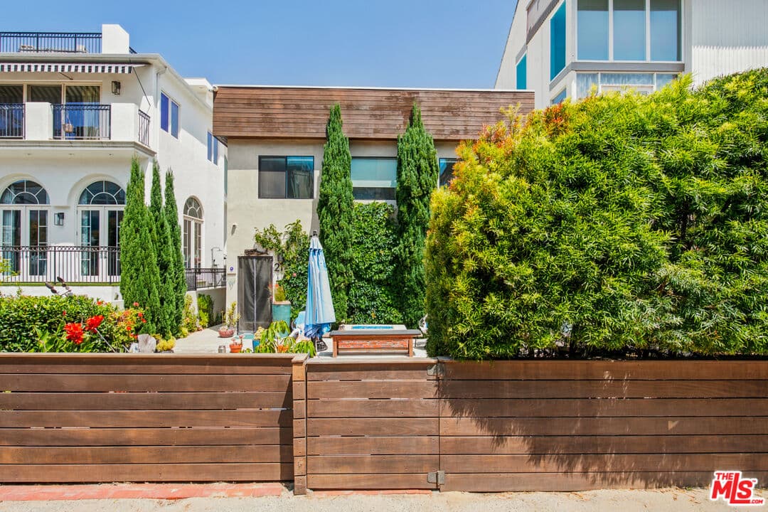 2 bd, 2 ba Apartment in Marina Del Rey, CA — $7,750/mo — photo 2