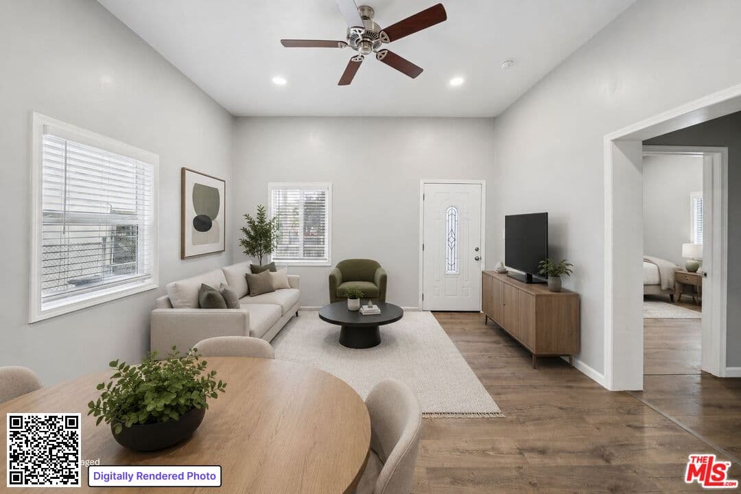 3 bd, 2 ba Townhouse in Los Angeles, CA — $3,395/mo — photo 1