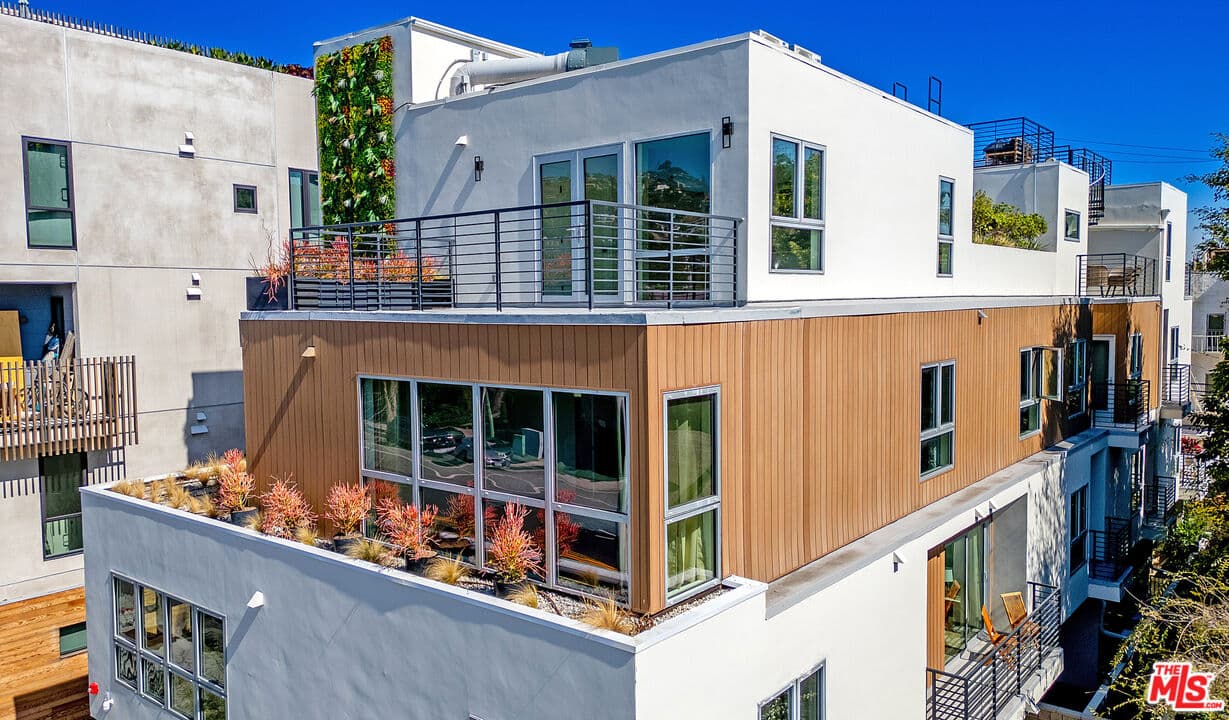 2 bd, 3 ba Condo in West Hollywood, CA — $6,995/mo — photo 1