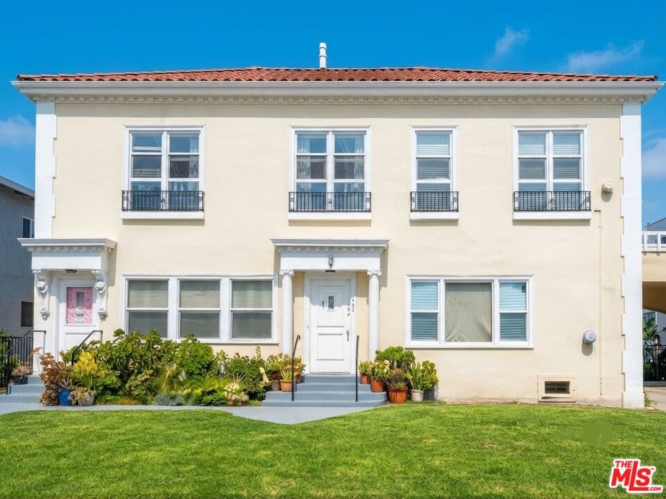 2BR Apartment in Los Angeles β $2,650/mo