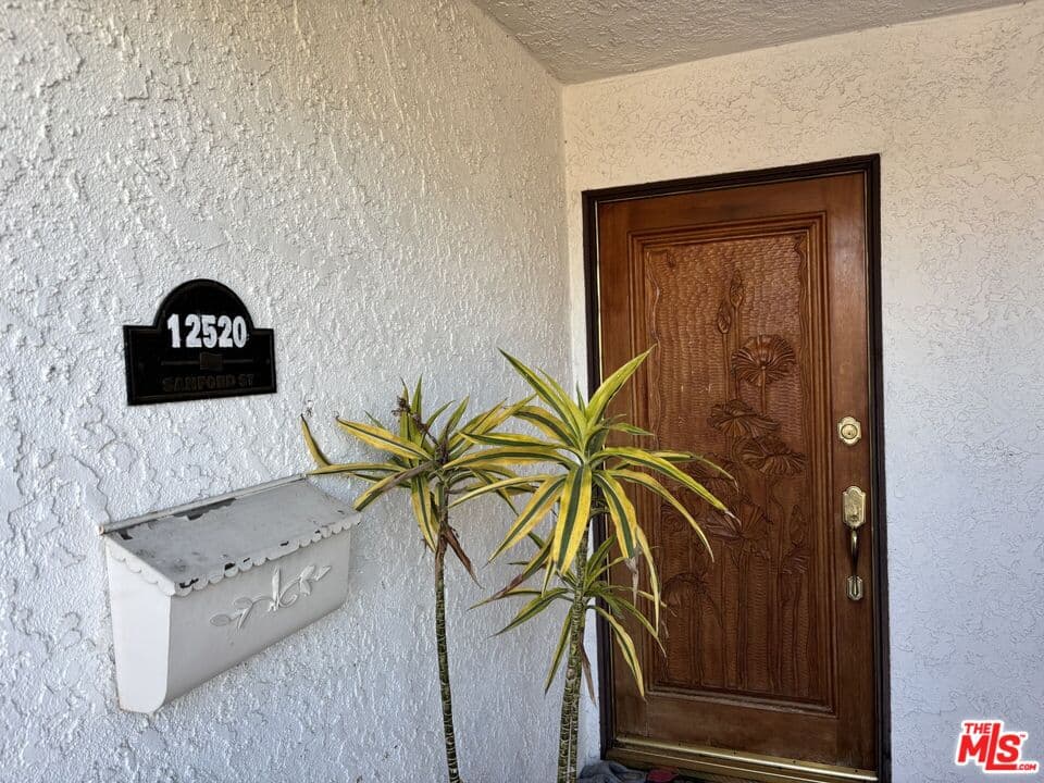 5 bd, 3 ba House in Los Angeles, CA — $6,500/mo — photo 2