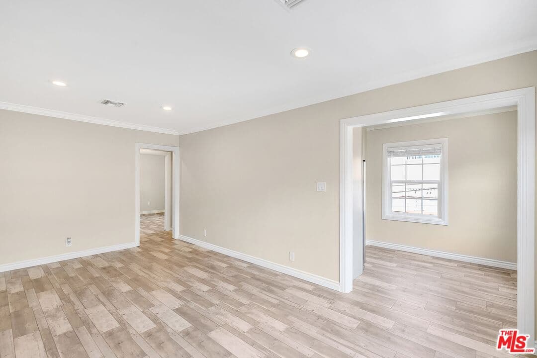 2 bd, 1 ba Apartment in Los Angeles, CA — $2,488/mo — photo 2