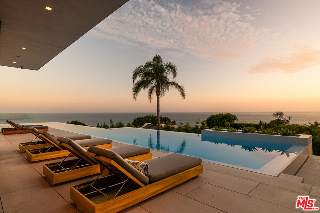 5 bd, 7 ba House in Malibu, CA — $75,000/mo — photo 1