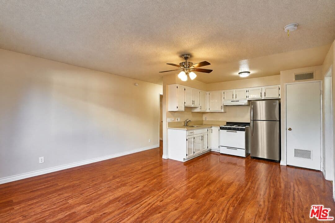 2 bd, 2 ba Apartment in Los Angeles, CA — $2,500/mo — photo 1