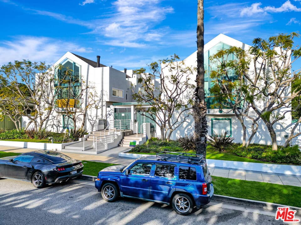 2 bd, 3 ba Condo in Santa Monica, CA — $7,250/mo — photo 2