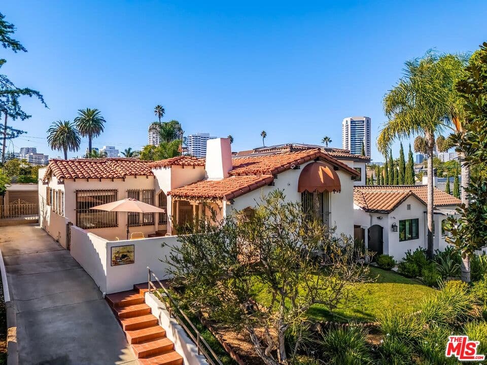 3 bd, 2 ba House in Los Angeles, CA — $7,750/mo — photo 1