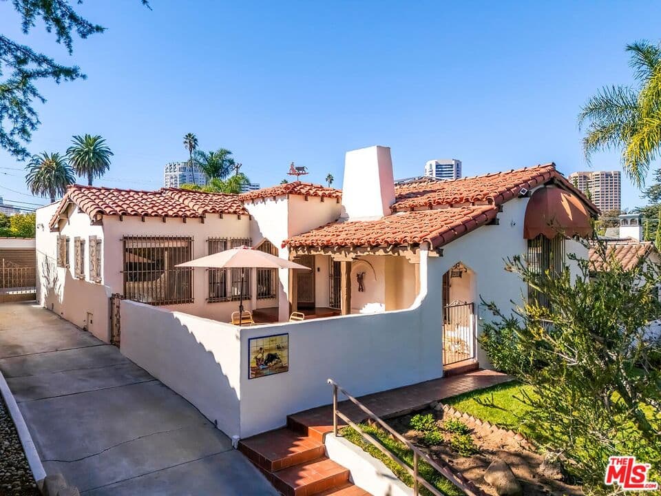 3 bd, 2 ba House in Los Angeles, CA — $7,750/mo — photo 2