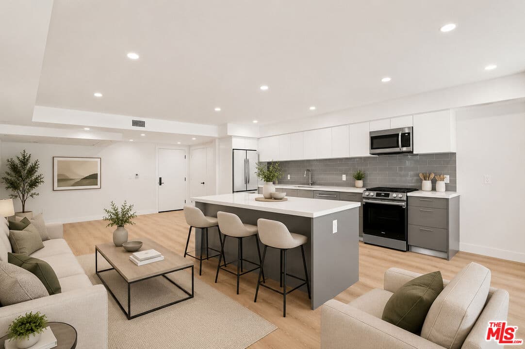 3BR Townhouse in Los Angeles β $6,495/mo