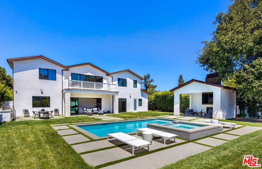 5 bd, 6 ba House in Encino, CA — $22,500/mo — photo 1