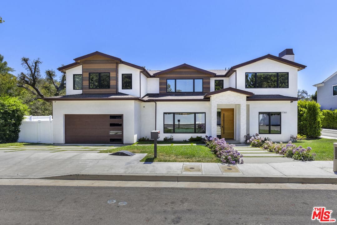 5 bd, 6 ba House in Encino, CA — $22,500/mo — photo 2