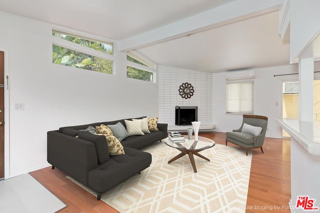 2 bd, 2 ba House in Los Angeles, CA — $5,500/mo — photo 2