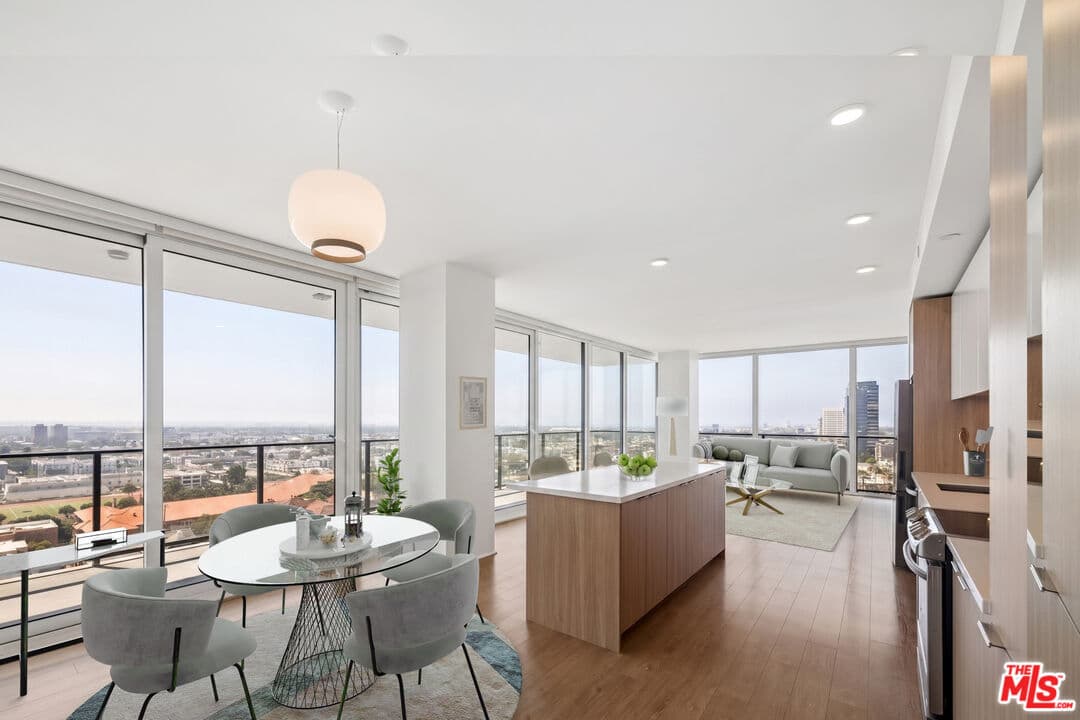 2 bd, 2 ba Apartment in Los Angeles, CA — $9,555/mo — photo 2