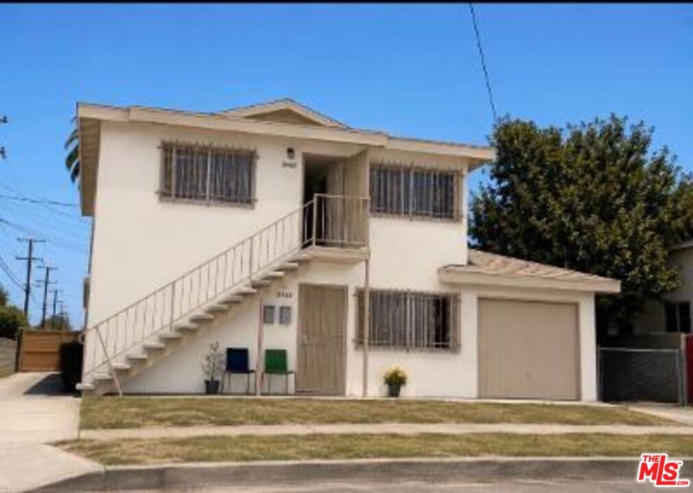 2 bd, 1 ba Apartment in Los Angeles, CA — $2,695/mo — photo 1
