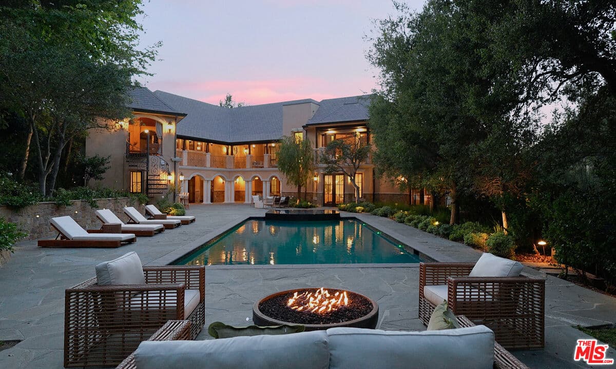 9 bd, 14 ba House in Studio City, CA — $63,000/mo — photo 1