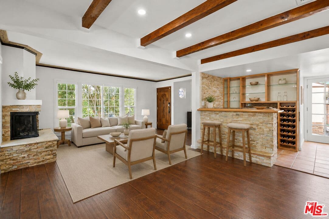 3 bd, 2 ba Townhouse in North Hollywood, CA — $5,500/mo — photo 1