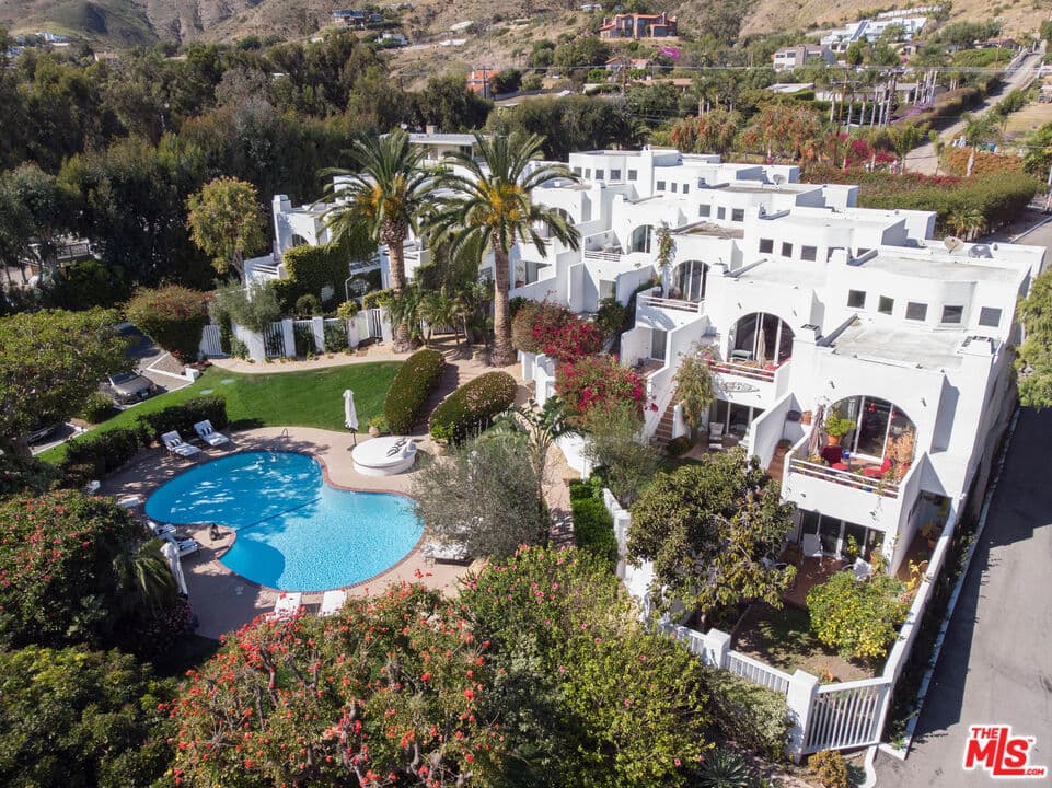 2 bd, 3 ba Condo in Malibu, CA — $12,500/mo — photo 1