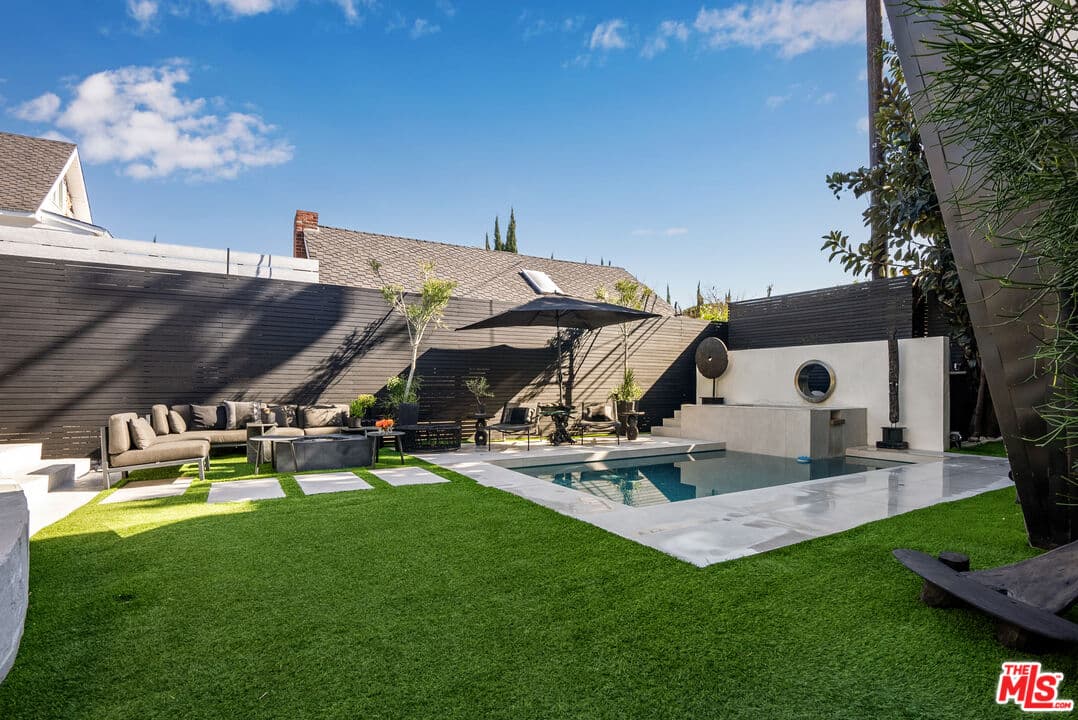 3 bd, 3 ba House in West Hollywood, CA — $25,000/mo — photo 2