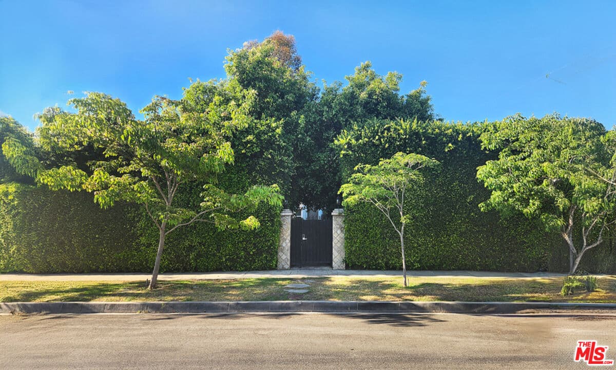 2 bd, 1 ba Apartment in Los Angeles, CA — $2,950/mo — photo 1