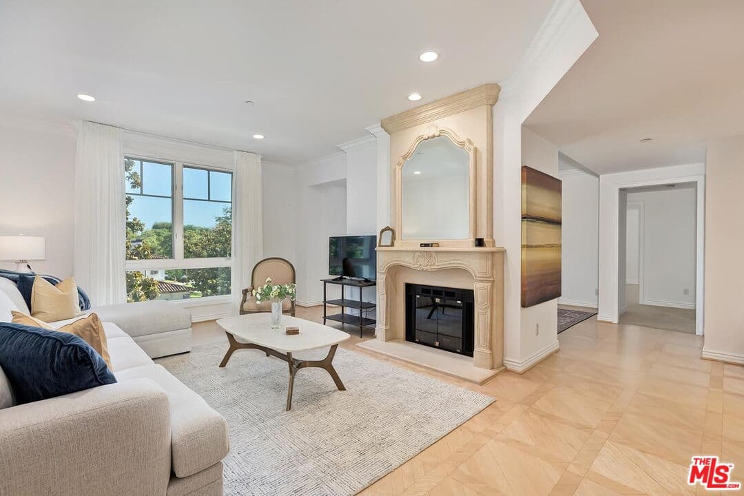 3 bd, 3 ba Condo in Beverly Hills, CA — $11,500/mo — photo 1