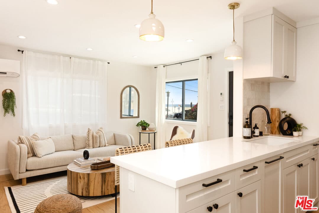 2BR Townhouse in Venice β $5,250/mo