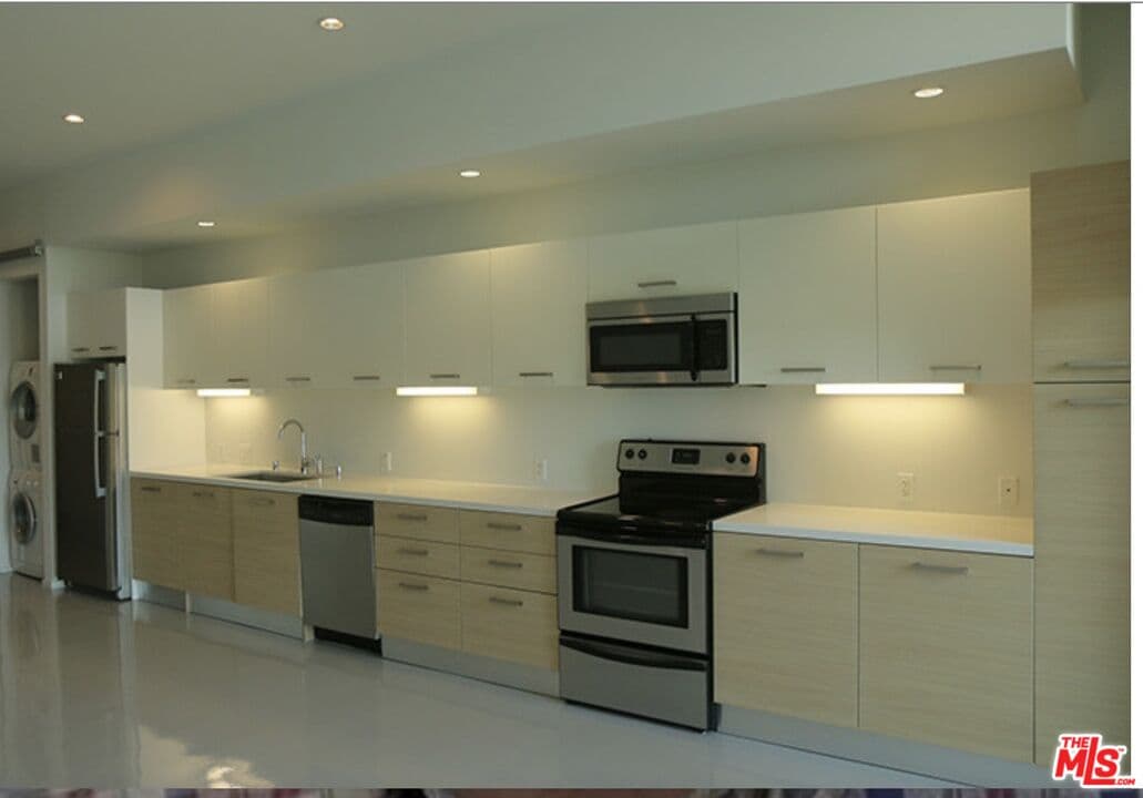 1 bd, 1 ba Apartment in Venice, CA — $3,100/mo — photo 1