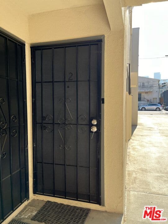 2 bd, 1 ba Apartment in Los Angeles, CA — $2,500/mo — photo 2