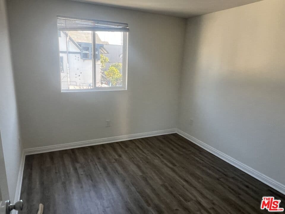 3 bd, 2 ba Apartment in Los Angeles, CA — $3,200/mo — photo 2