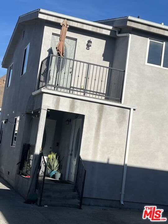 3 bd, 2 ba Apartment in Los Angeles, CA — $3,200/mo — photo 1