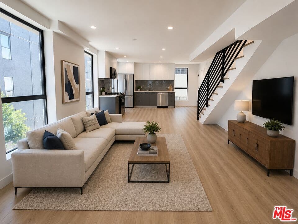 2 bd, 2 ba Condo in Los Angeles, CA — $5,195/mo — photo 2