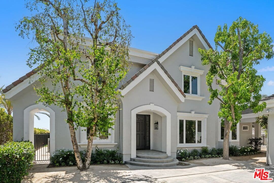 5 bd, 5 ba House in Los Angeles, CA — $17,500/mo — photo 2
