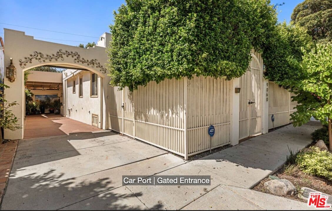 2 bd, 2 ba House in West Hollywood, CA — $12,000/mo — photo 2
