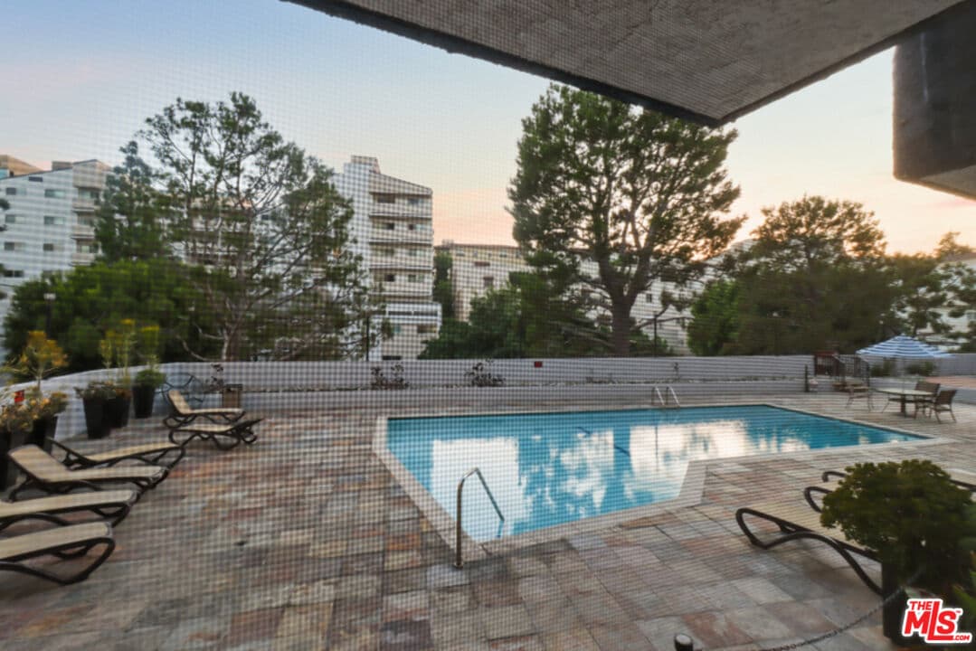 3 bd, 2 ba Condo in Los Angeles, CA — $5,275/mo — photo 2